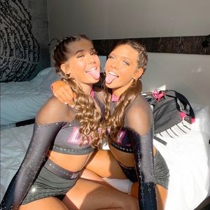 Meet your Posher, Addison